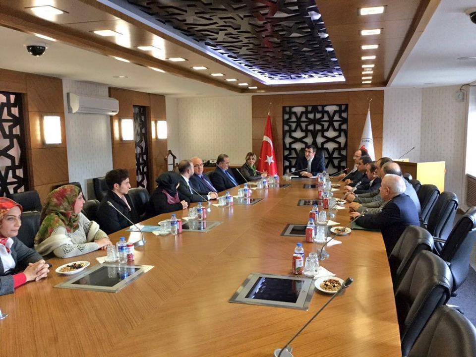 Suriye Dostluk Derneği Genel Başkanı Sn Kadriye Esra AYGÜN'le birlikte şube başkanlarıyla Kalkınma Bakanı Sn Cevdet YILMAZ'ı  makamında ziyaret