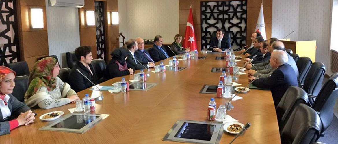 Suriye Dostluk Derneği Genel Başkanı Sn Kadriye Esra AYGÜN'le birlikte şube başkanlarıyla Kalkınma Bakanı Sn Cevdet YILMAZ'ı  makamında ziyaret